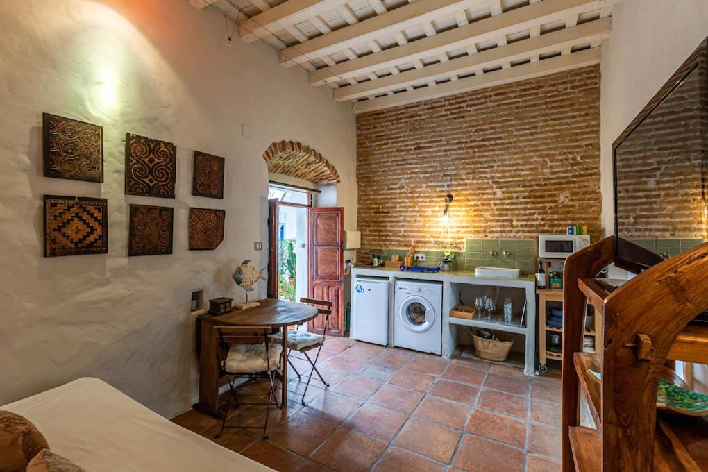 Azogue suites con patio privado Tarifa Exterior foto